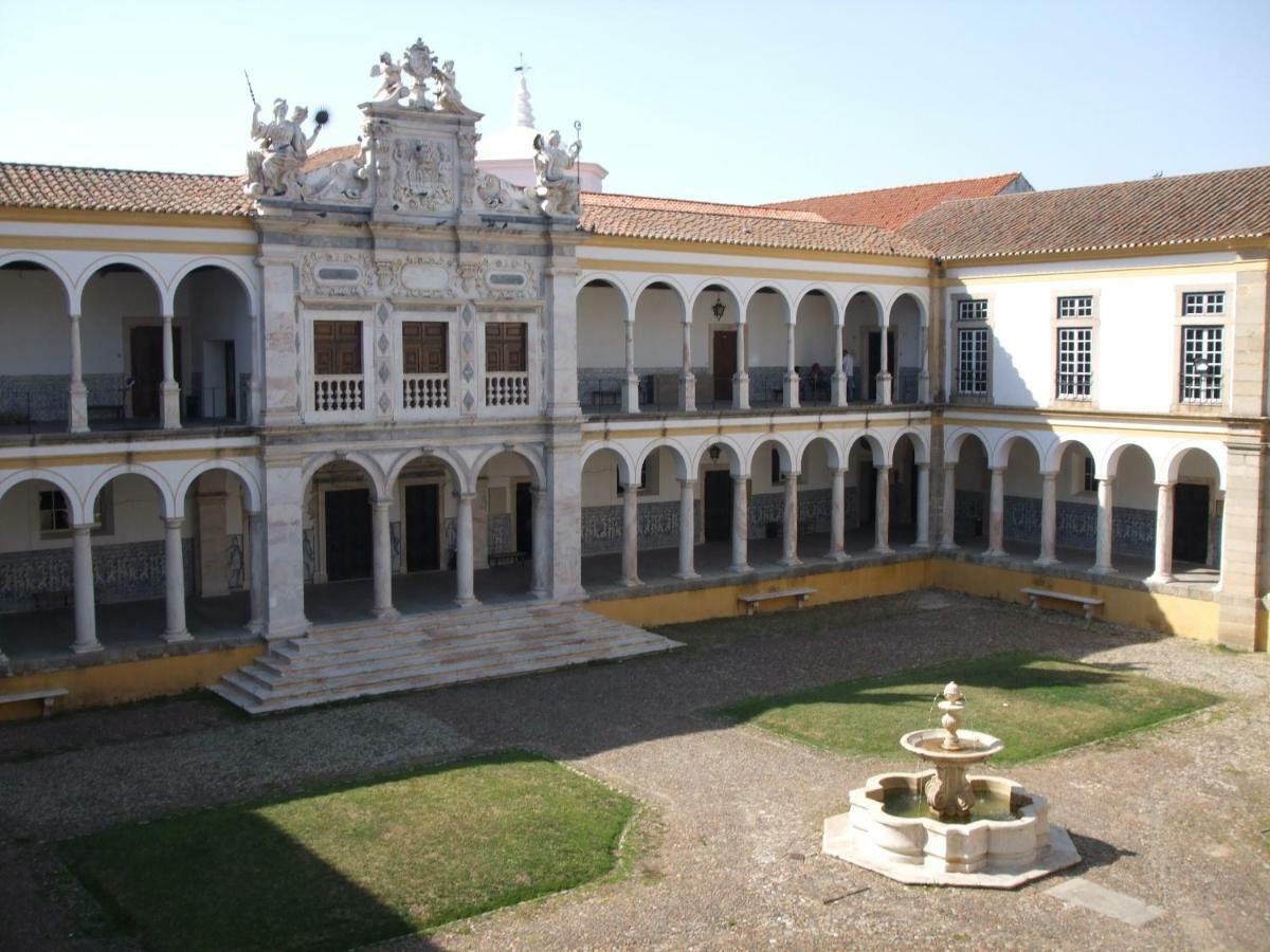 Casa Becco Dos Assucares, Com Free Garagem - Centro Historico Apartment Evora Exterior photo